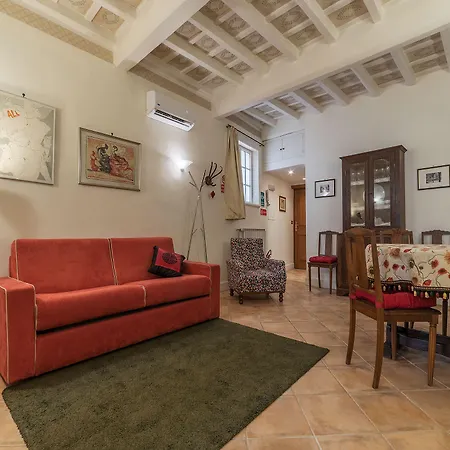 Fontanella Borghese 1bd Апартаменты Рим
