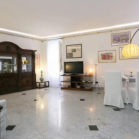 Fontanella Borghese 1bd Apartment *